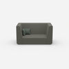 Modernes Zweisitzer Sofa mit hohem Rücken von vorne