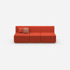 Rotes Dreisitzer Sofa von vorne