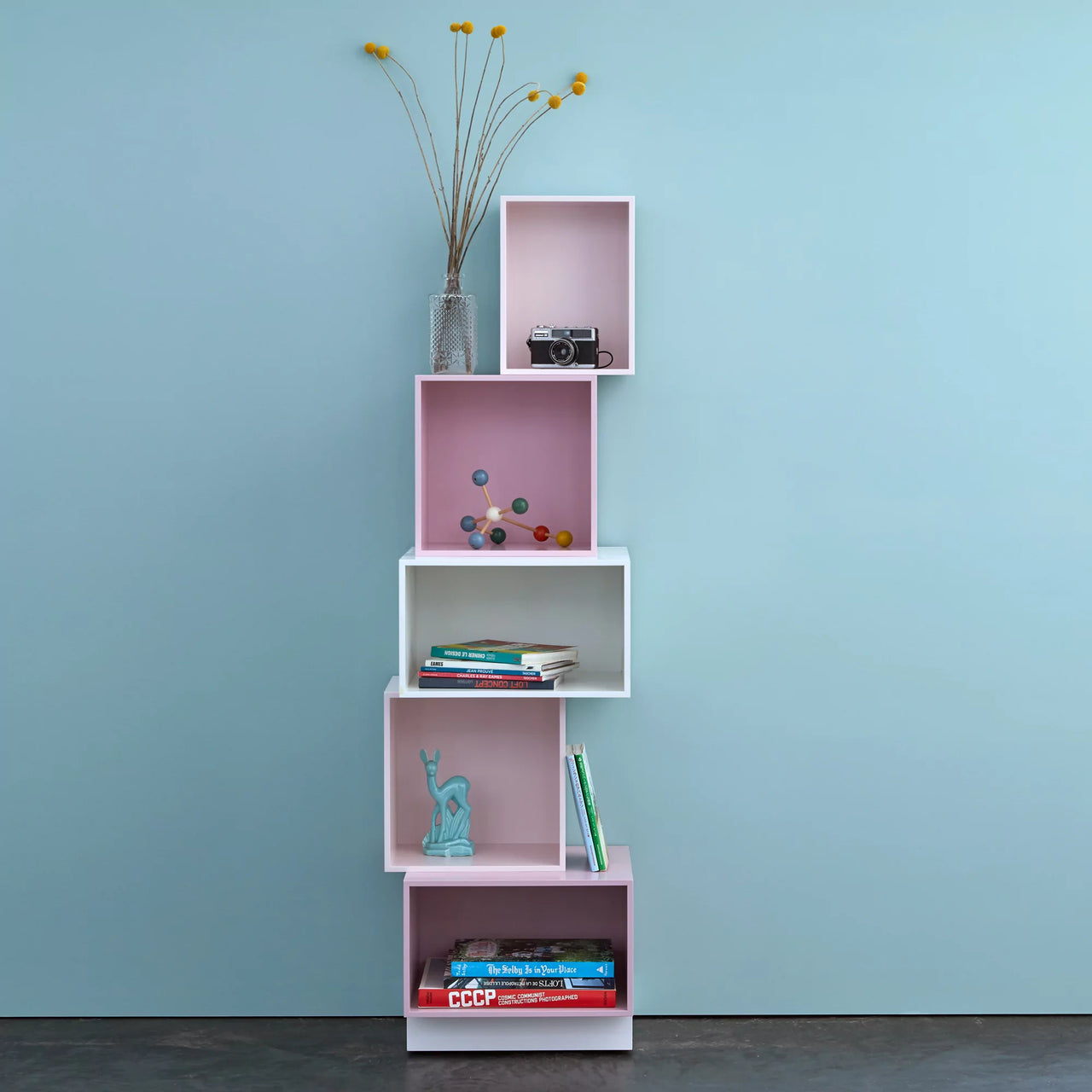 Cubit Lookbook shelving system 24
