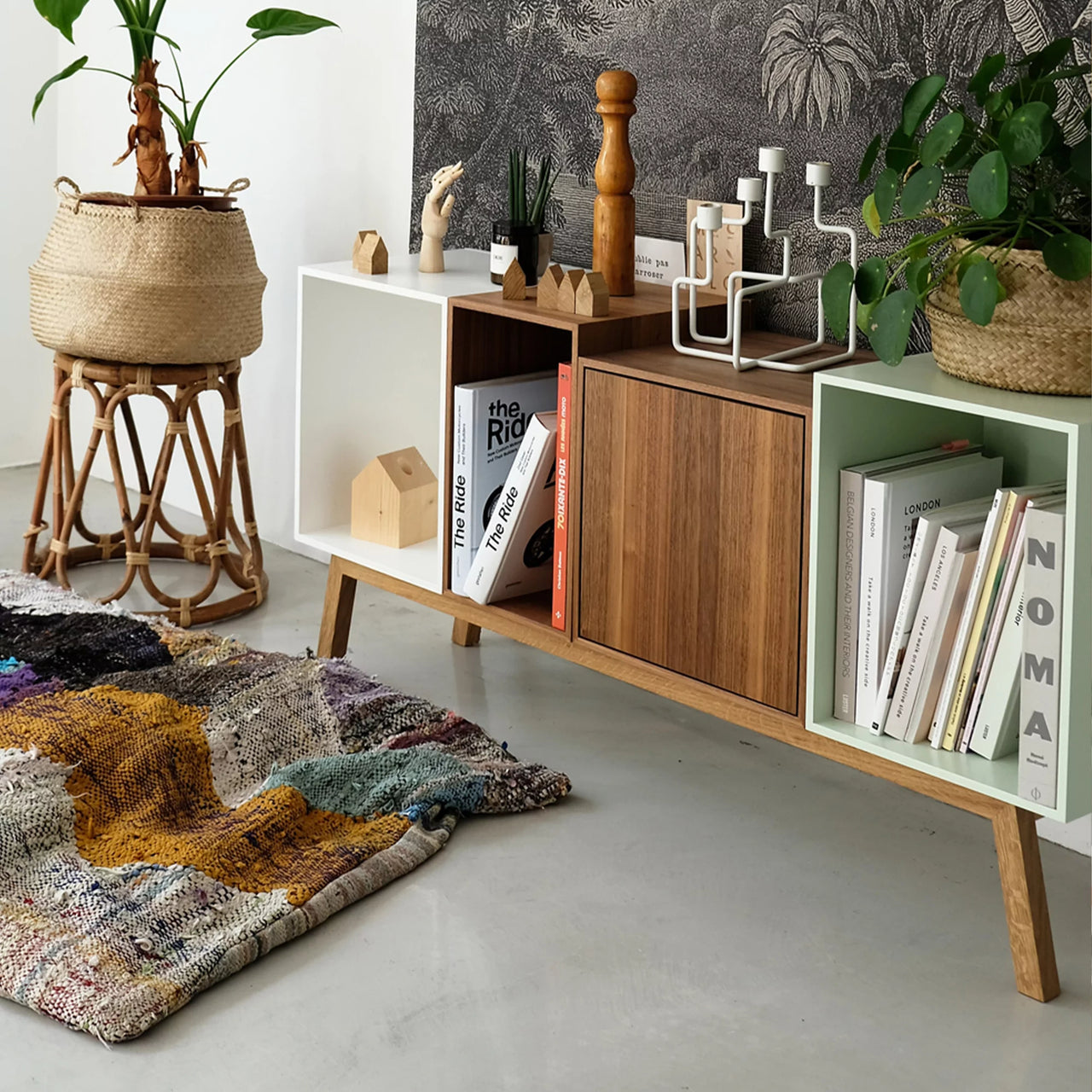 Cubit Lookbook shelving system 37