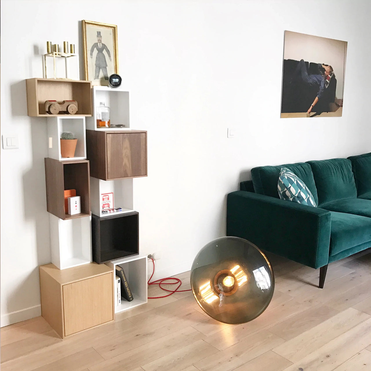 Cubit Lookbook shelving system 39