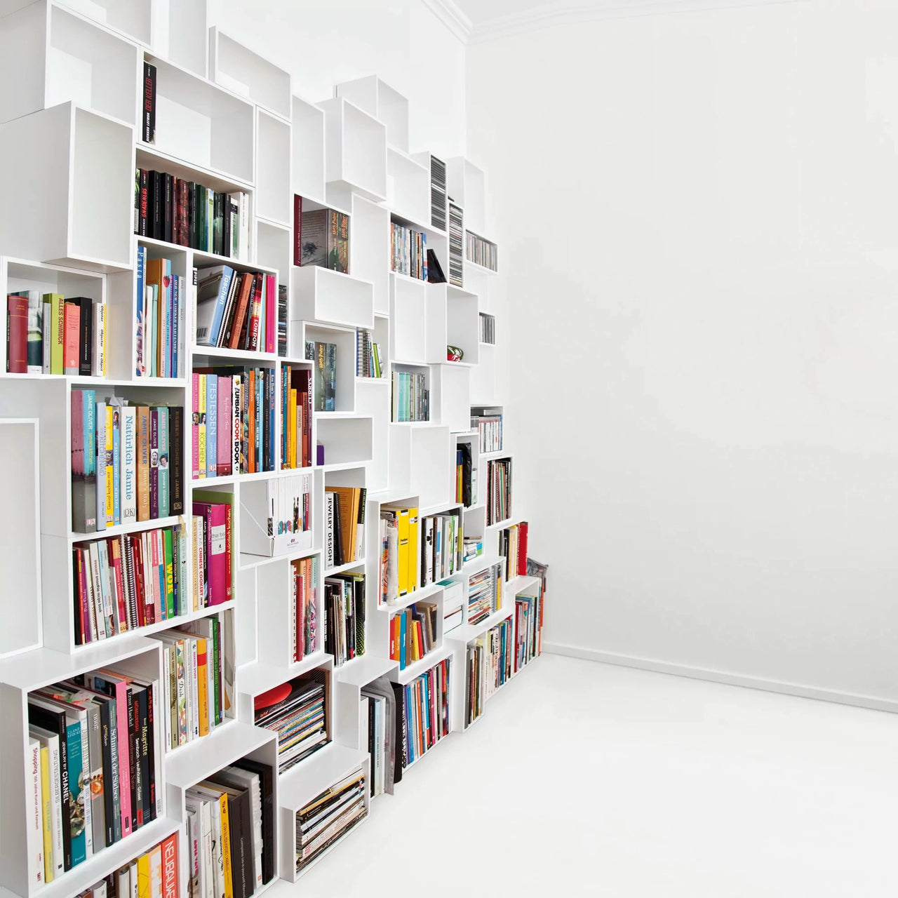 Cubit Lookbook shelving system 5