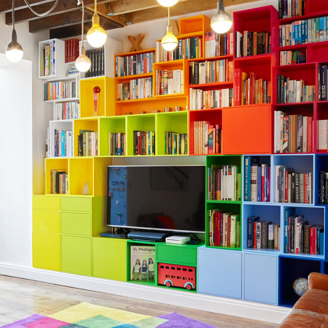 Cubit Lookbook shelving system 54
