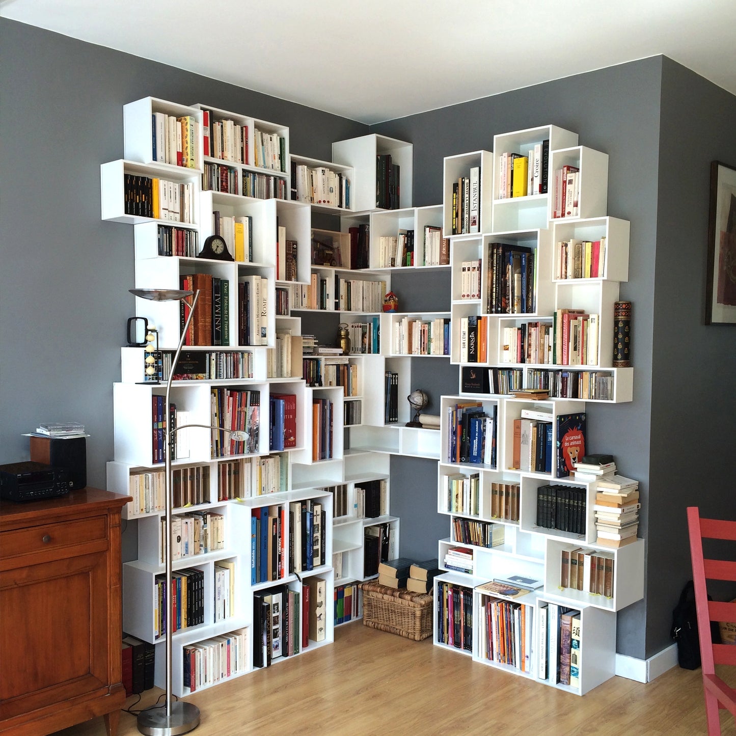 Corner shelf RK243 from the front