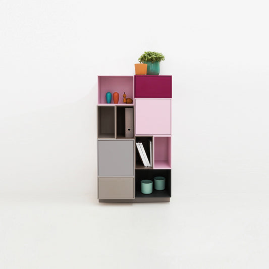 Niche shelf RK142 from the front