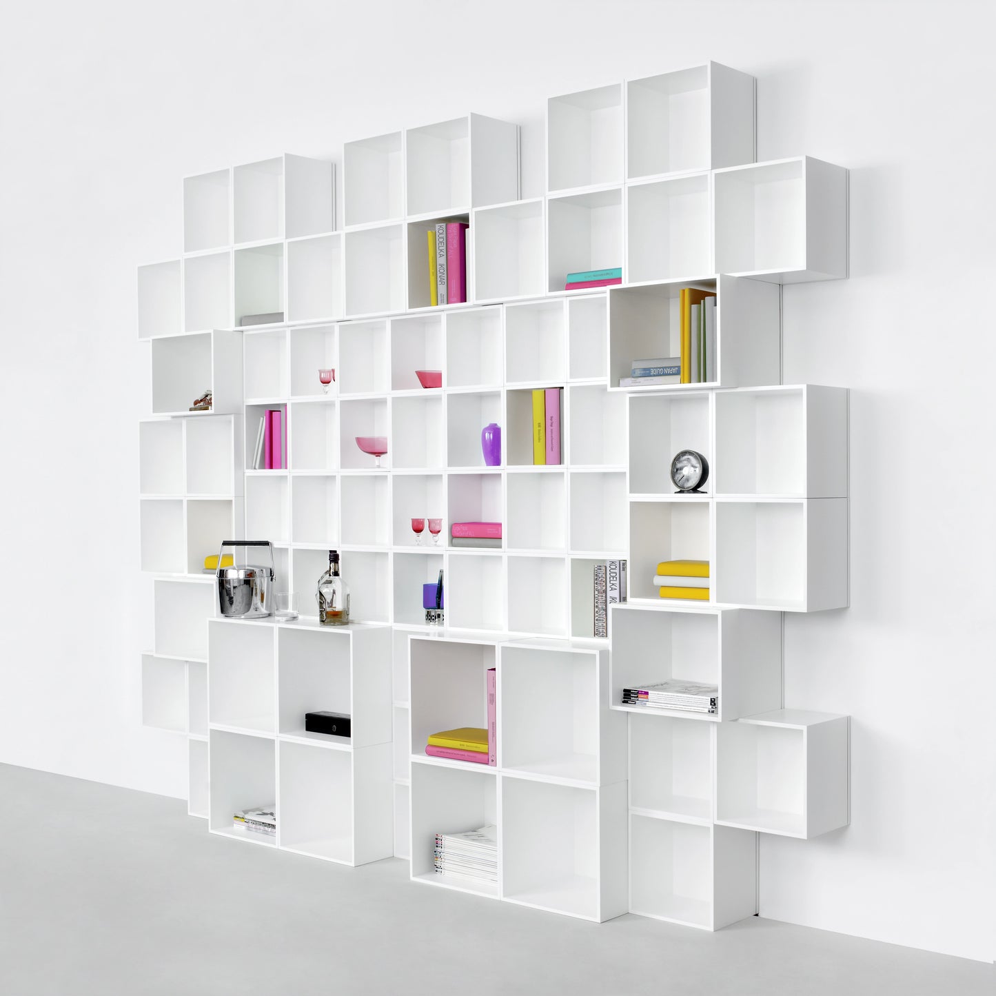 Shelving system RK020 from the left side