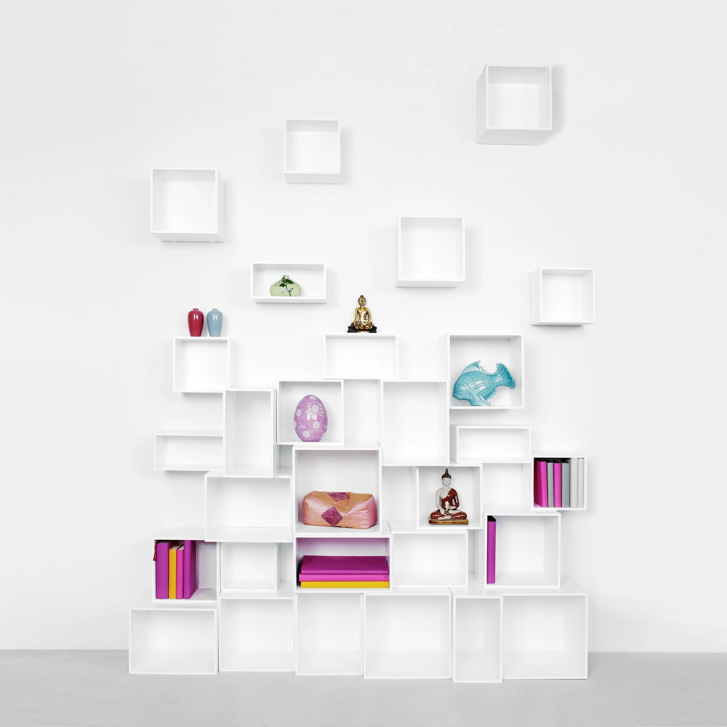 Shelving system RK026 from the front