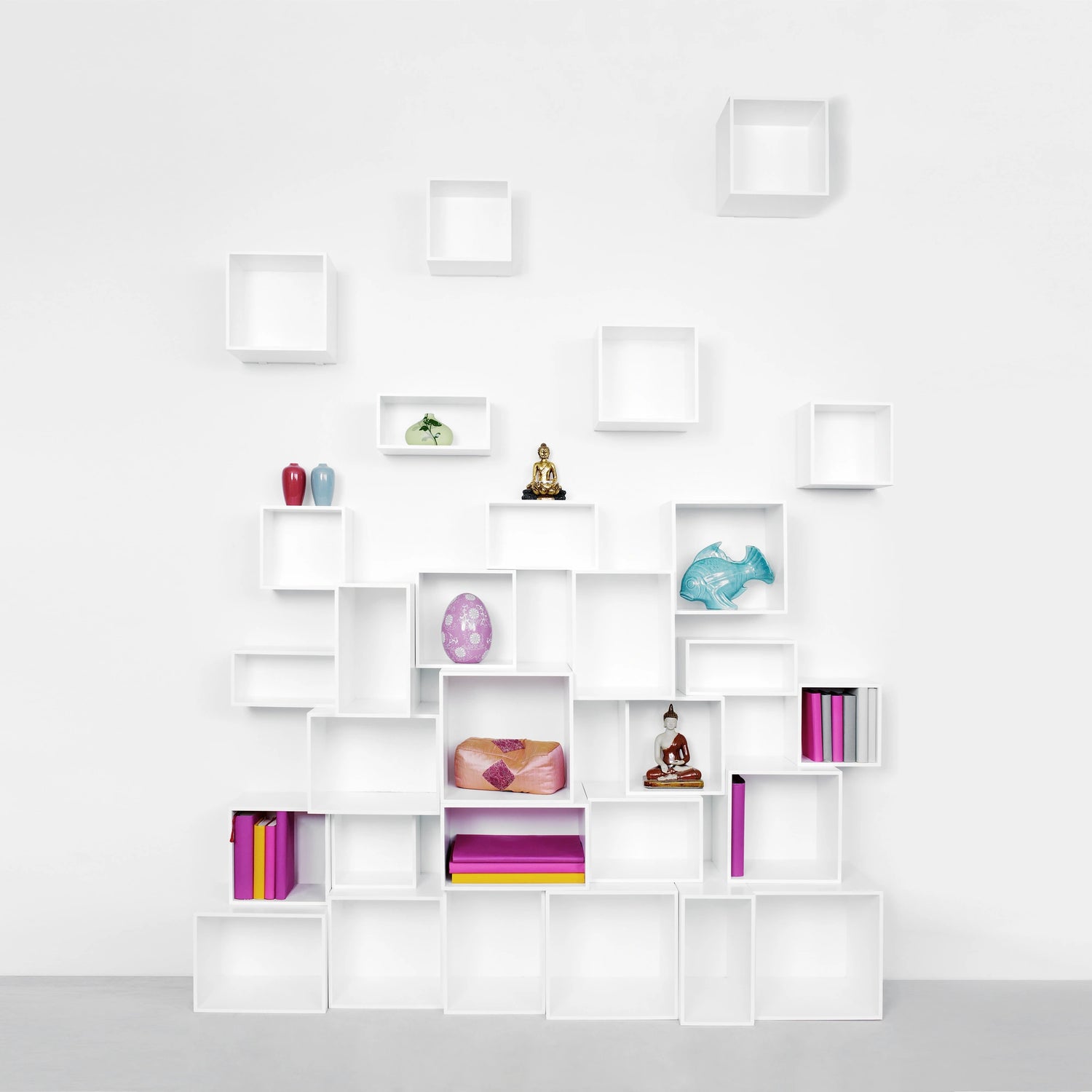 Shelving system RK026 from the front