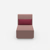 Fauteuil moderne à assise longue avec dossier haut vu de face