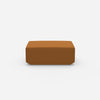 Pouf moderno arancione visto frontalmente