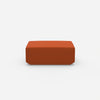 Pouf moderno arancione visto frontalmente