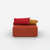 Pouf moderno quadrato visto frontalmente