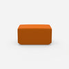 Pouf di seduta in arancione da davanti